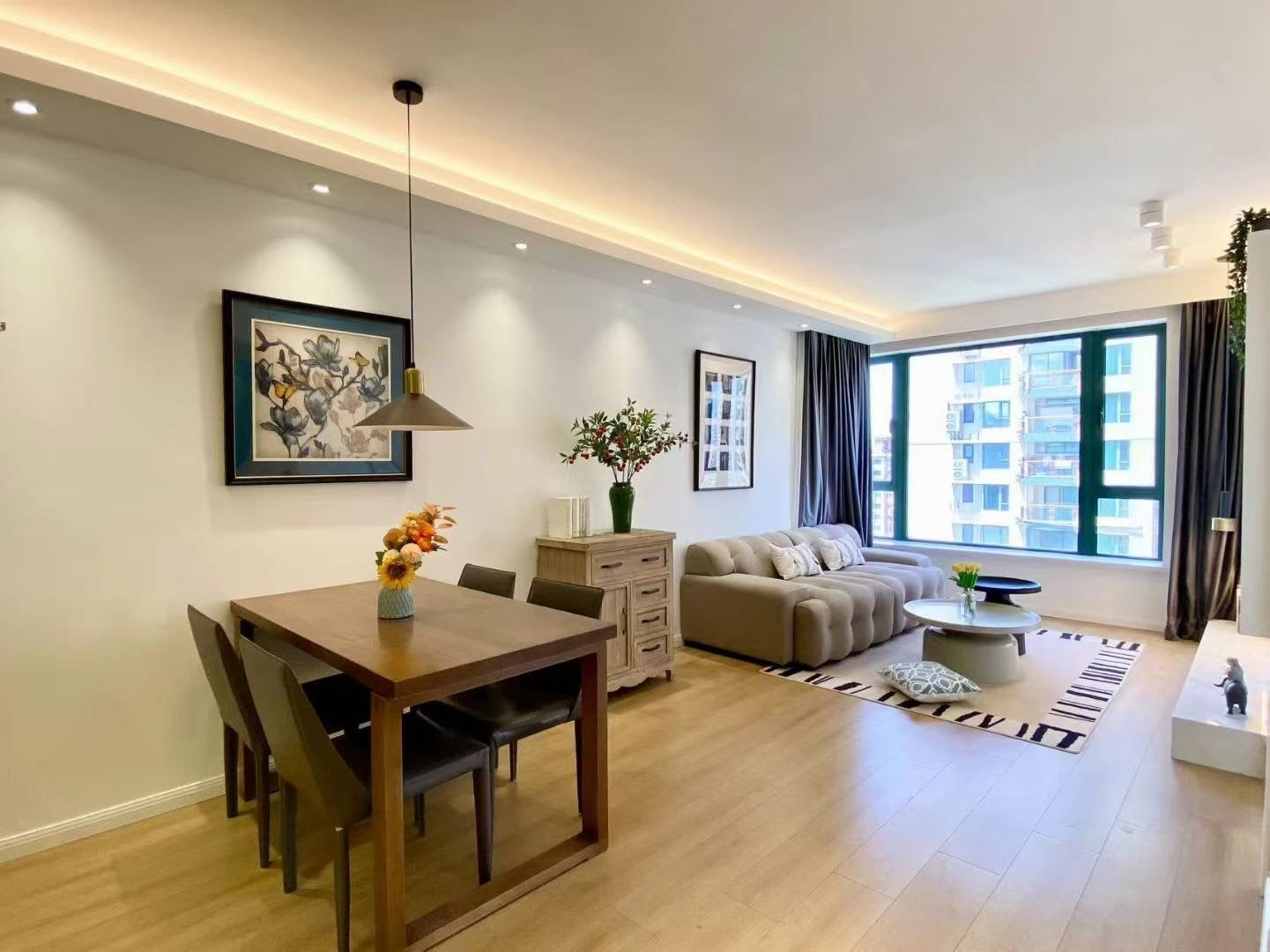 modern 1br apt at xujiahui 东方曼哈顿1房