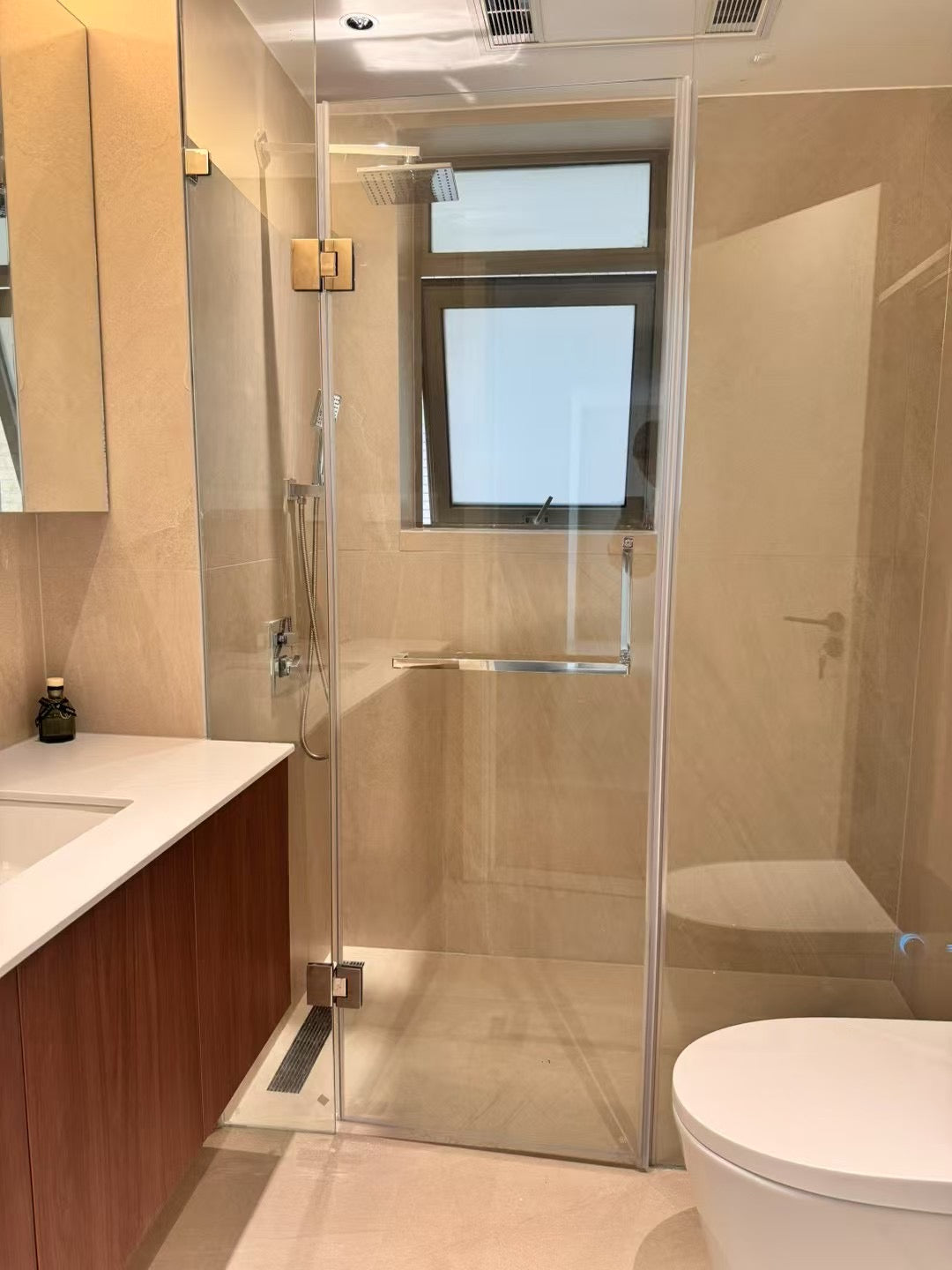 Super 2br with nice view floor heating 卓悦居2房