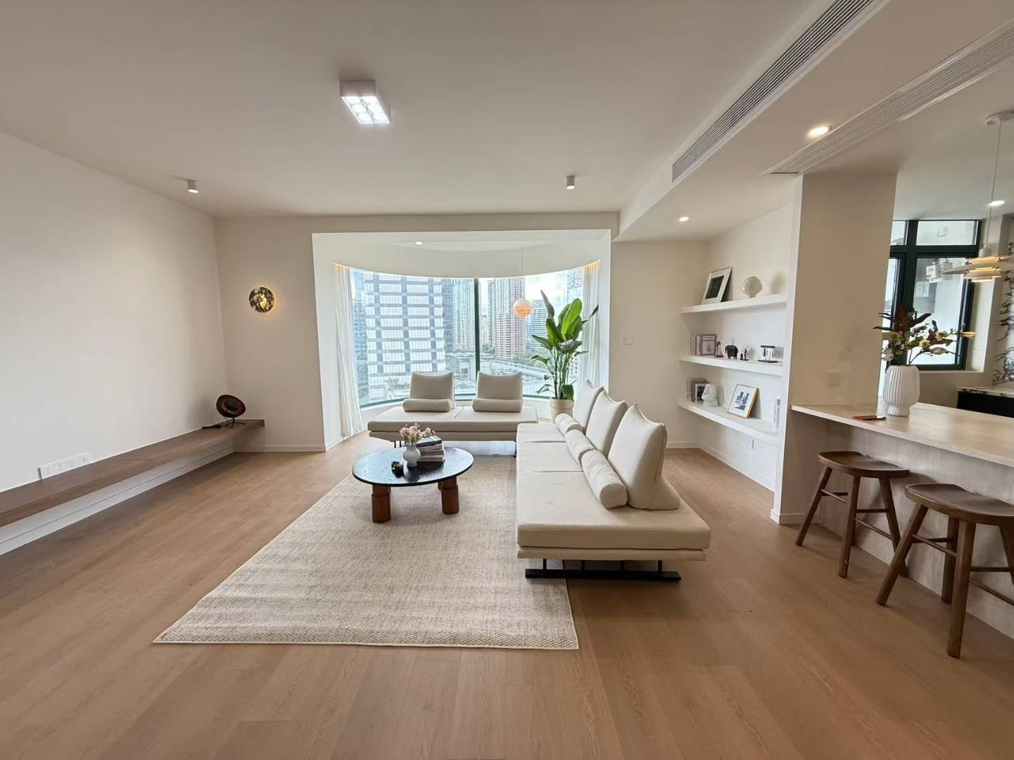 Spacious 3br 170sqm at Lujiazui 家化滨江苑3房