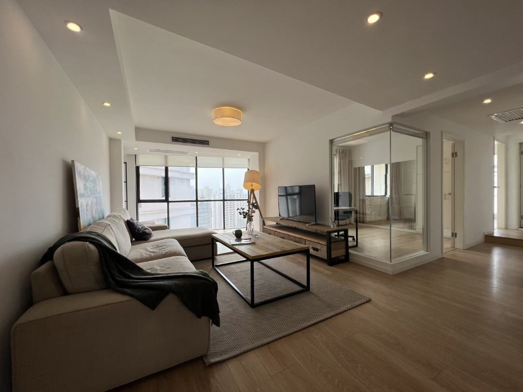 Modern 3br apt with balcony 交通大学3房带露台