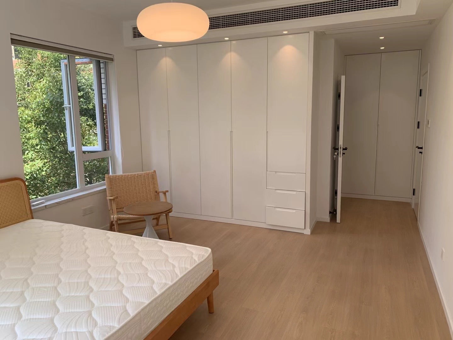 Spacious 3br apt 185sqm 华敏世纪广场大3房
