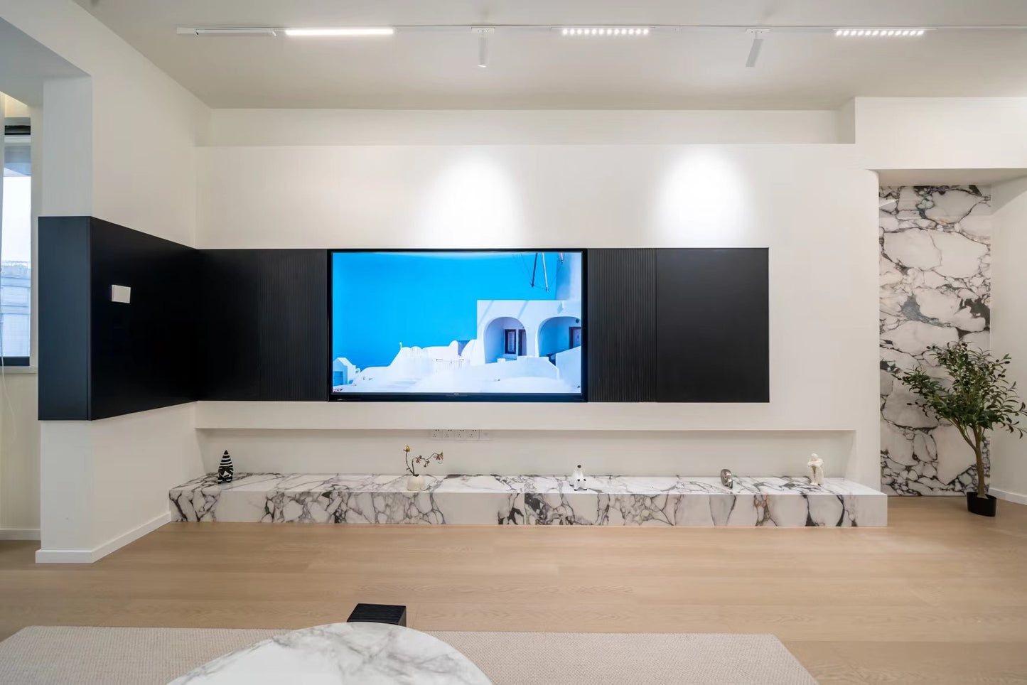 Modern 3br at jiaotong university 淮海花园3房