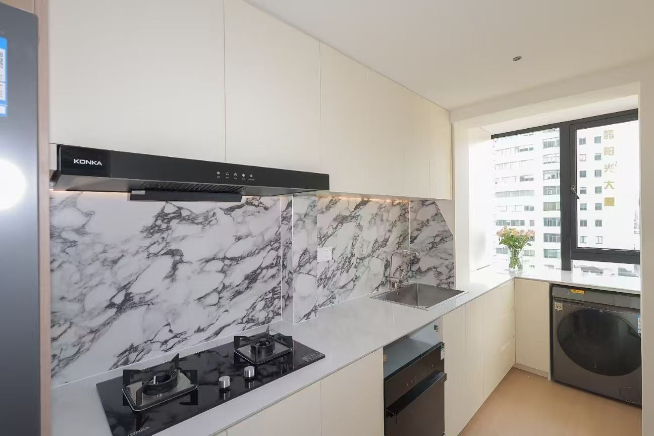 Newly 2br apt @ changshou rd 达安花园2房