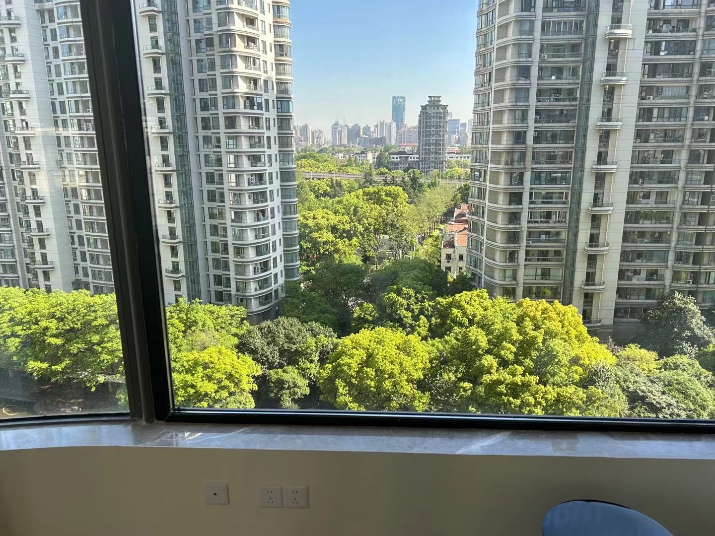 Super 4+1br 245sqm at west nanjing rd 中凯城市之光4+1房大平层