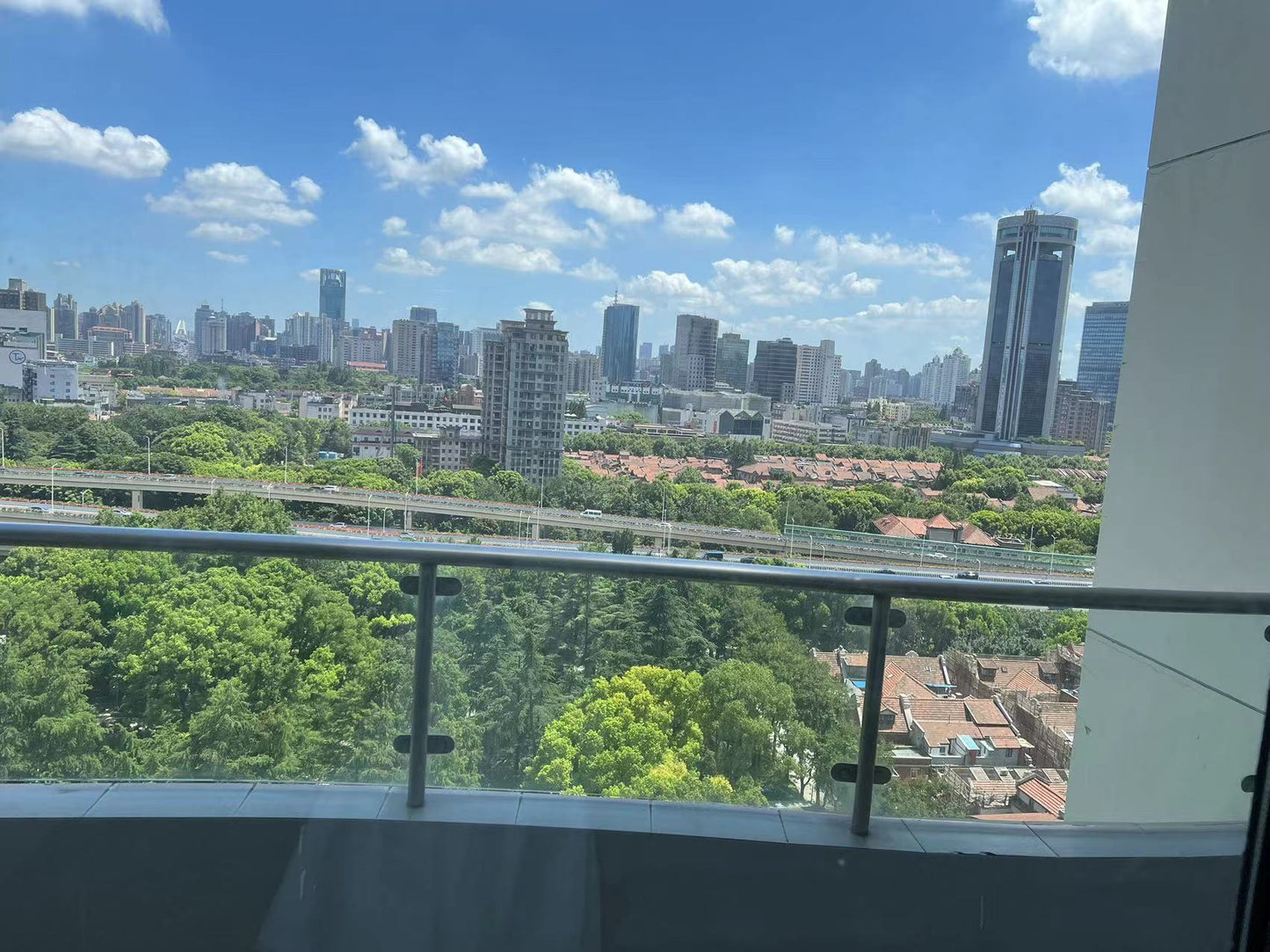 Modern 3br at top of city 中凯城市之光3房