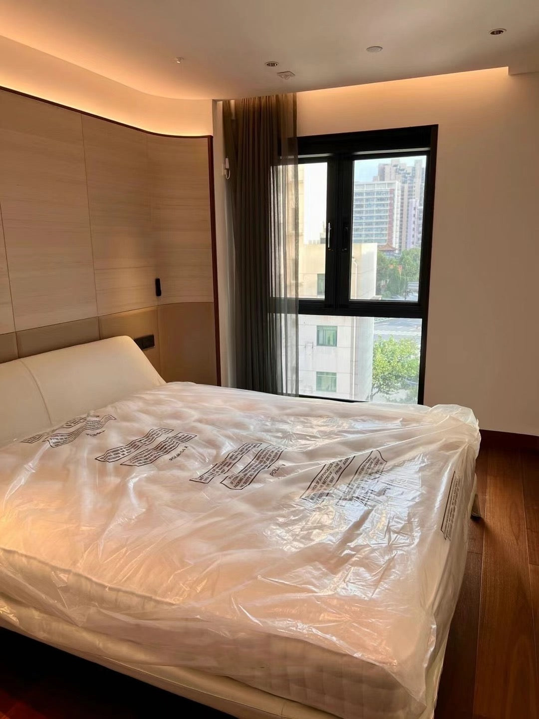 Luxury 1br at south wulumuqi rd 乌南398大1房
