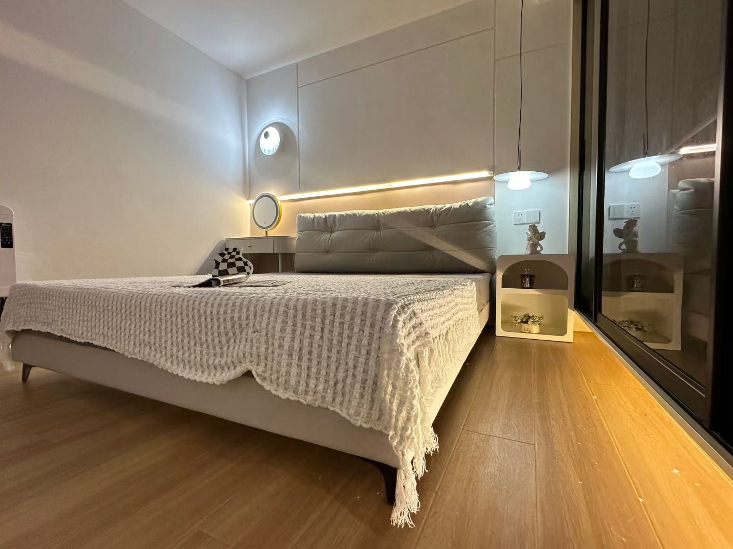 Modern 3br / Suzhou river 中远两湾城3房