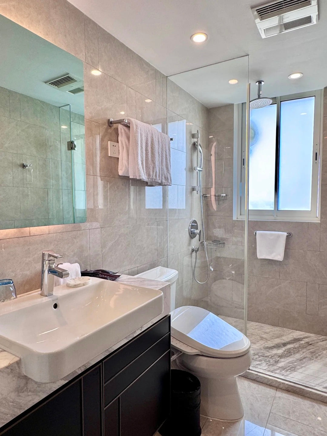 The Carossa service apt in Jingan 嘉柏轩服务公寓