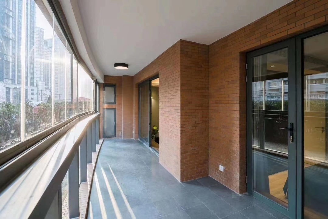 Modern 3br with balcony terrace 泰府名邸3房带露台