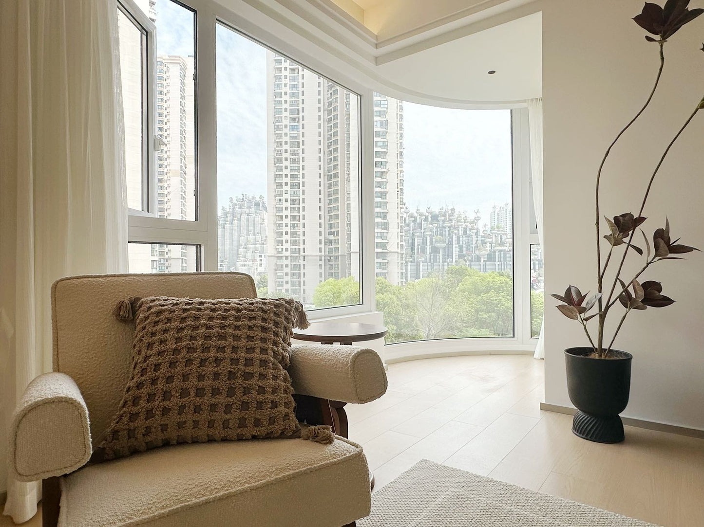 Modern 3br apt good design 中远两湾城3房