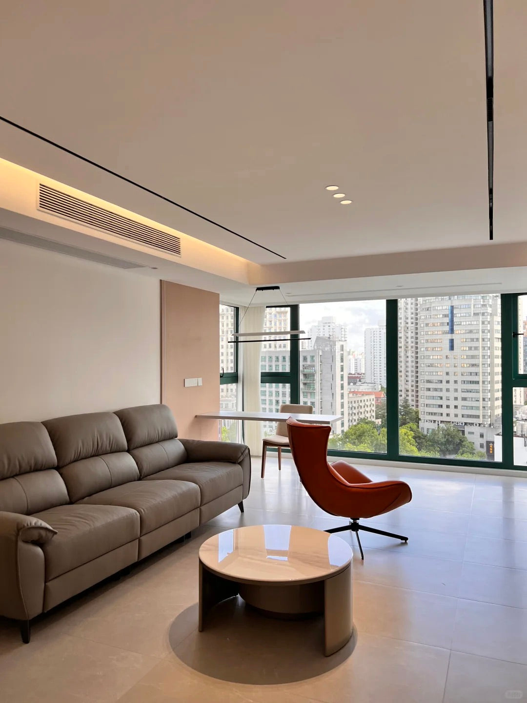 modern 3br 2baths apt at xujiahui 东方曼哈顿3房