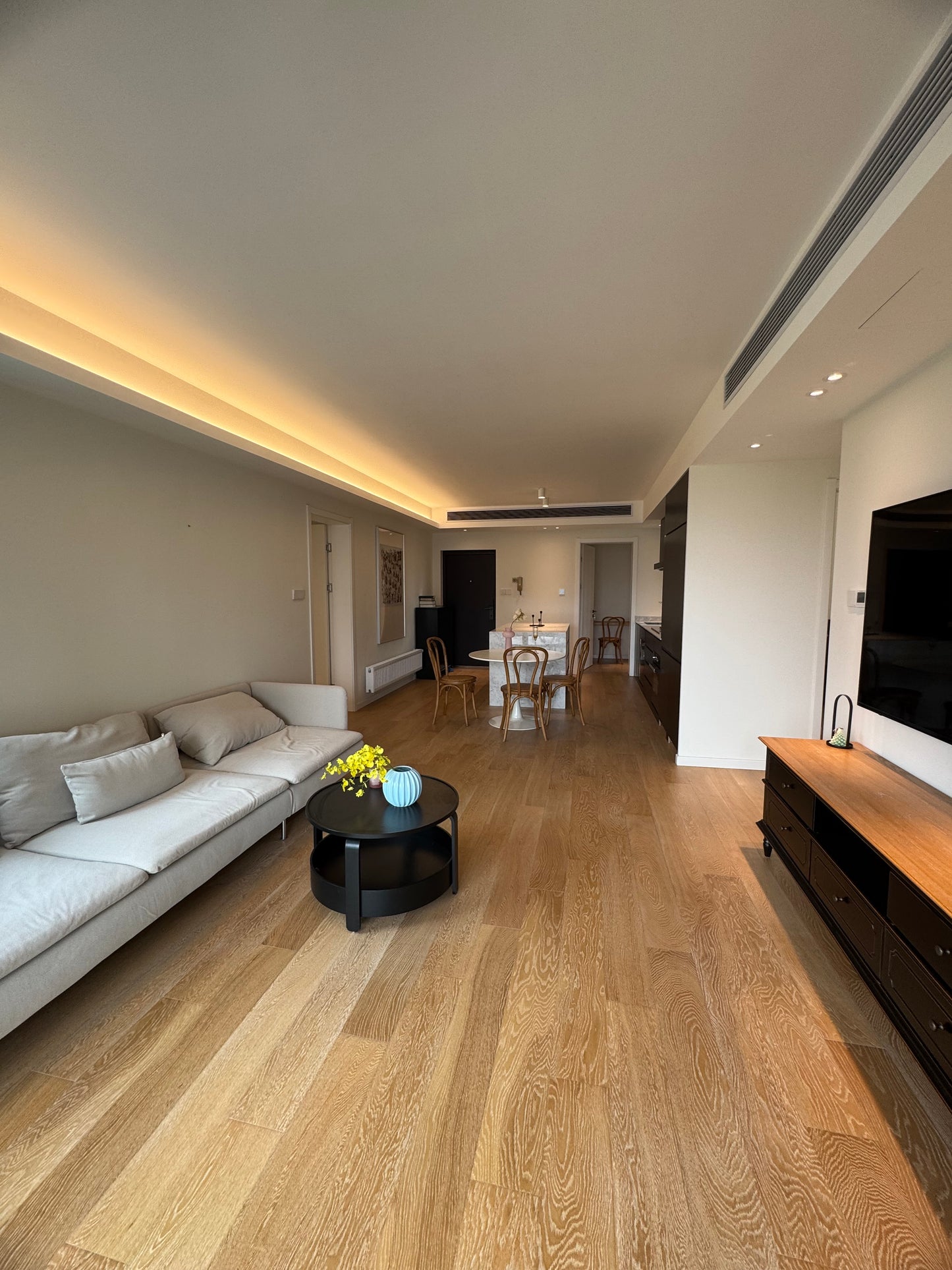 Nice 3br + study at la doll 国际丽都3+1房公寓