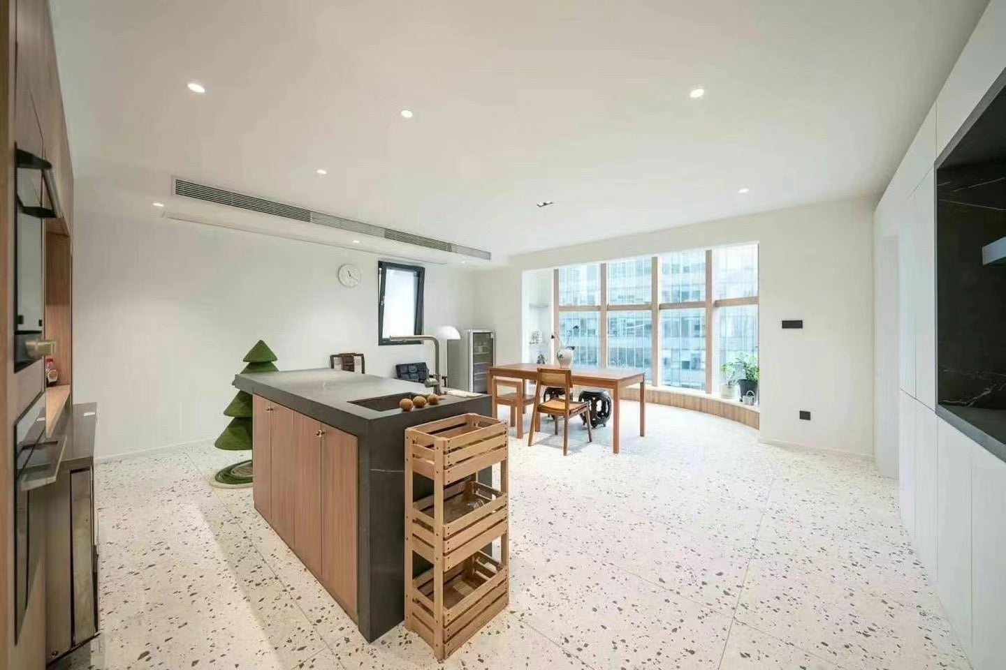 Beautiful 2br 2baths apt changle rd 皇家公寓2房