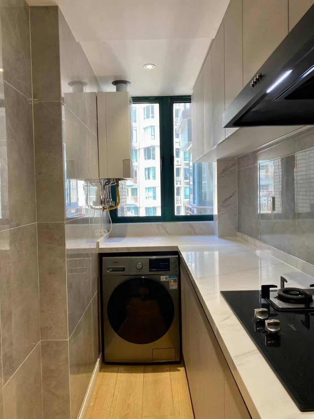 modern 1br apt at xujiahui 东方曼哈顿1房