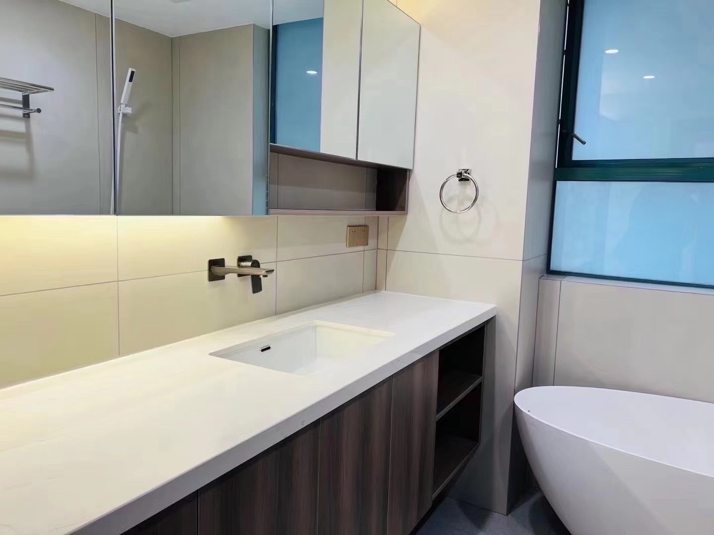 Changshou rd 2br apt 达安花园2房