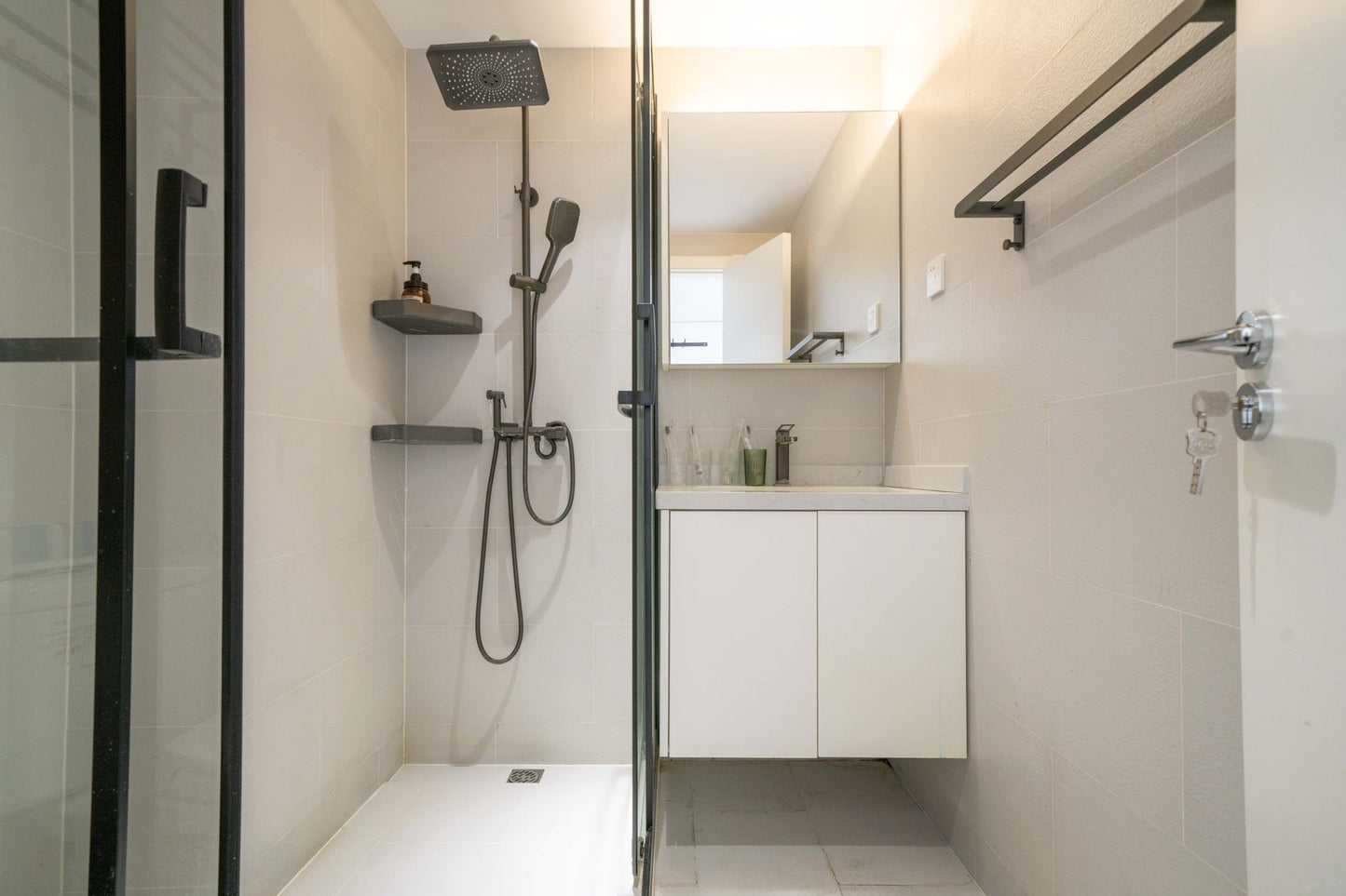 Modern 3br apt near Xintiandi 黄浦众鑫城3房带地暖