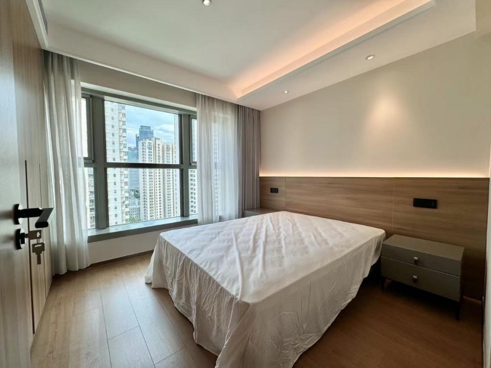 Modern 3br apt with floor heating in 8 park Avenue 静安豪景3房