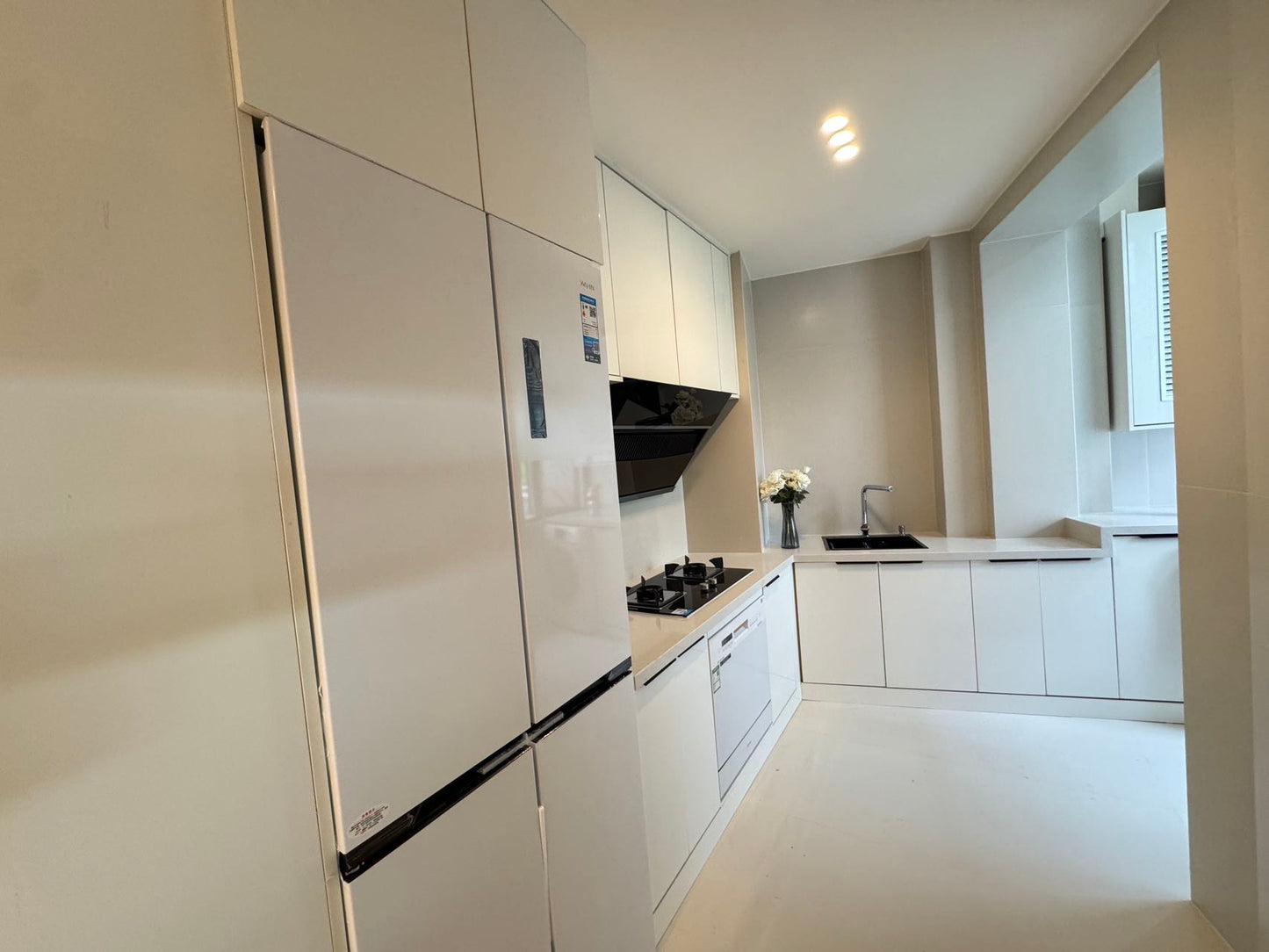 nice 2br 2baths with floor heating / xujiahui 亚都国际名园2房地暖