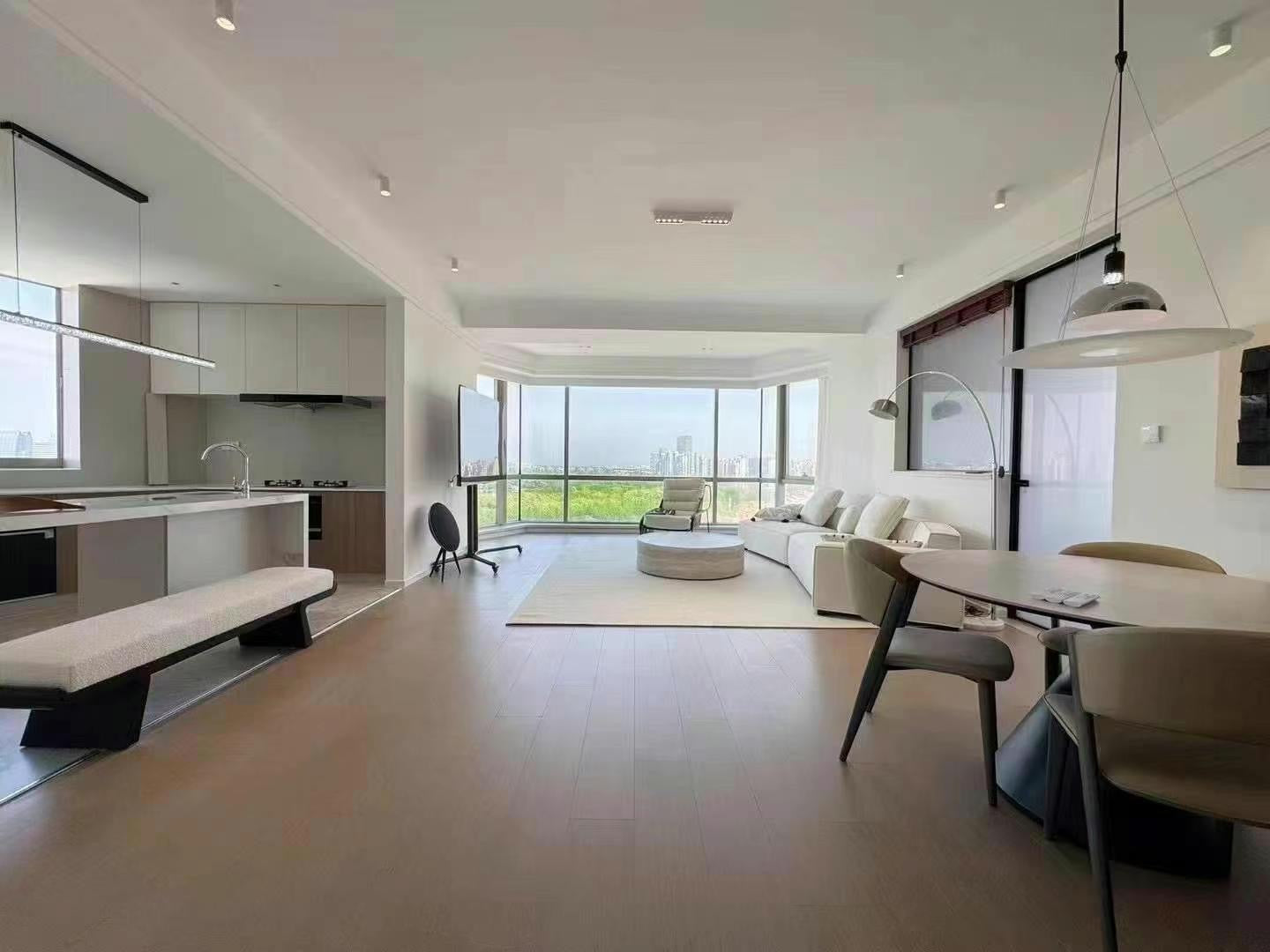Spacious 3BR 200sqm with floor heating @ Pudong 香梅花园3房