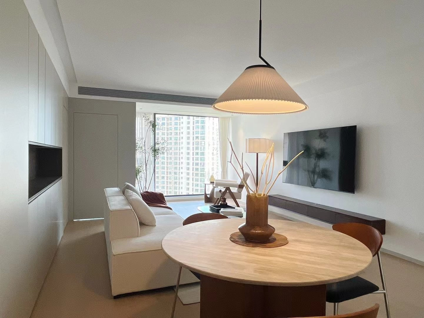 Newly 2br beside Suzhou river 中远两湾城2房