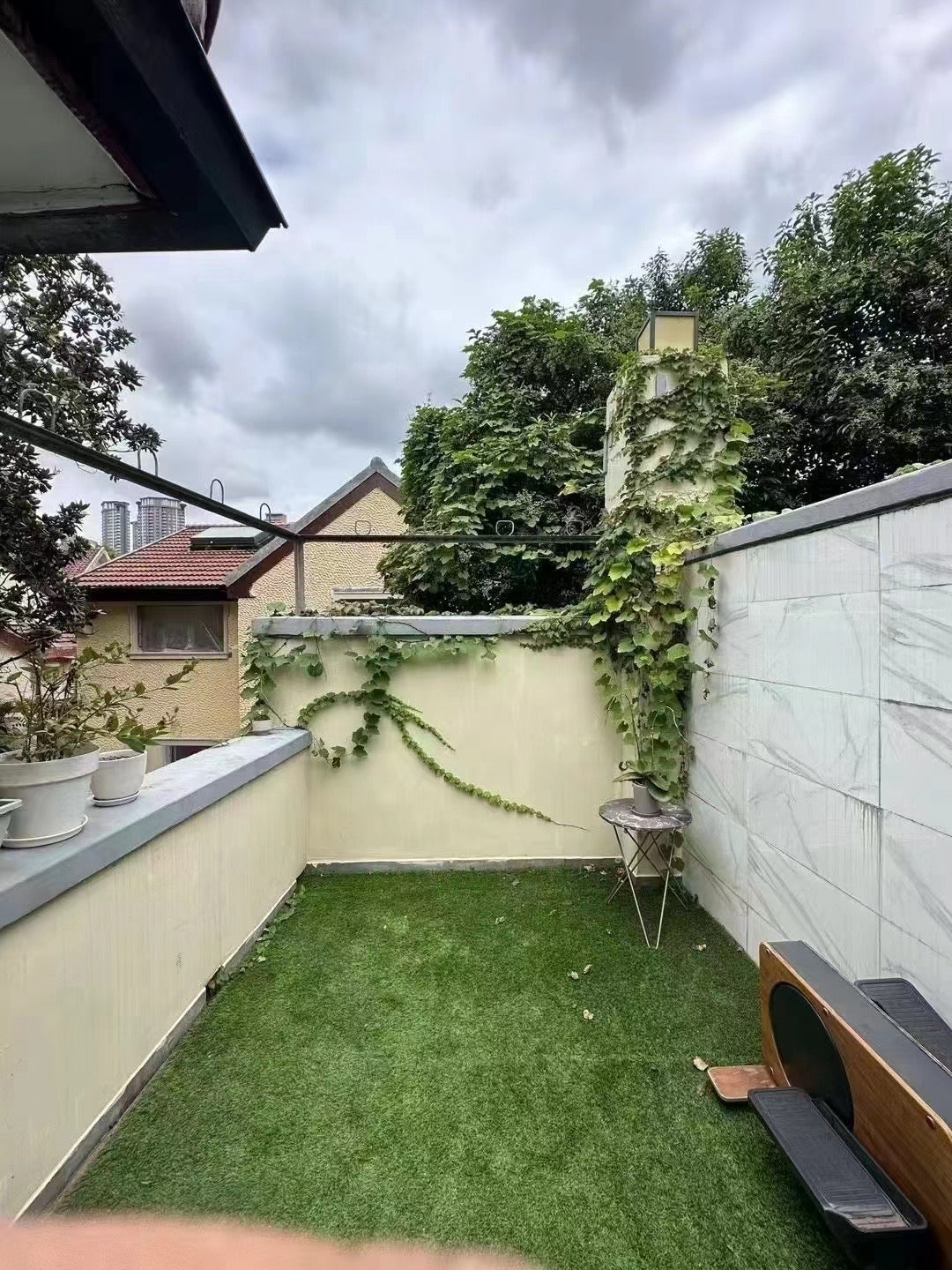 Wuyuan rd 2br with terrace 五原路2房带露台