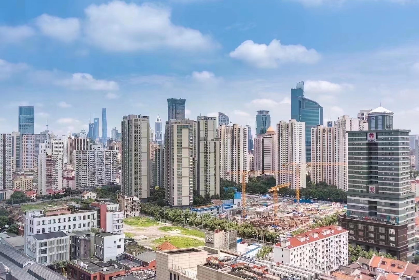 Nice 2br at Changping rd 静安凤凰苑超级漂亮2房