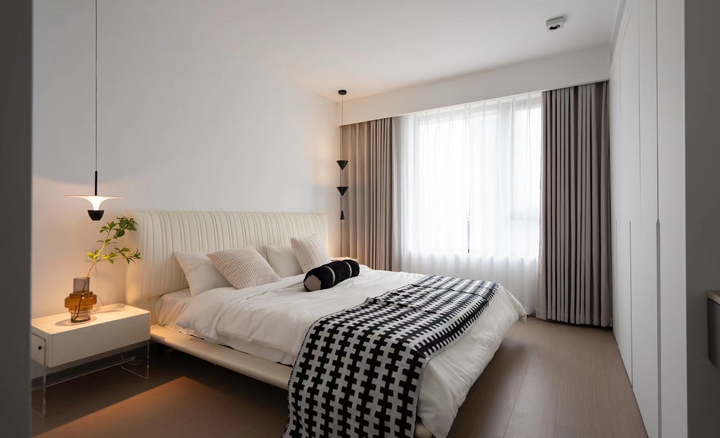 Nice 3br with terrace at people square 宏泰公寓3房带露台