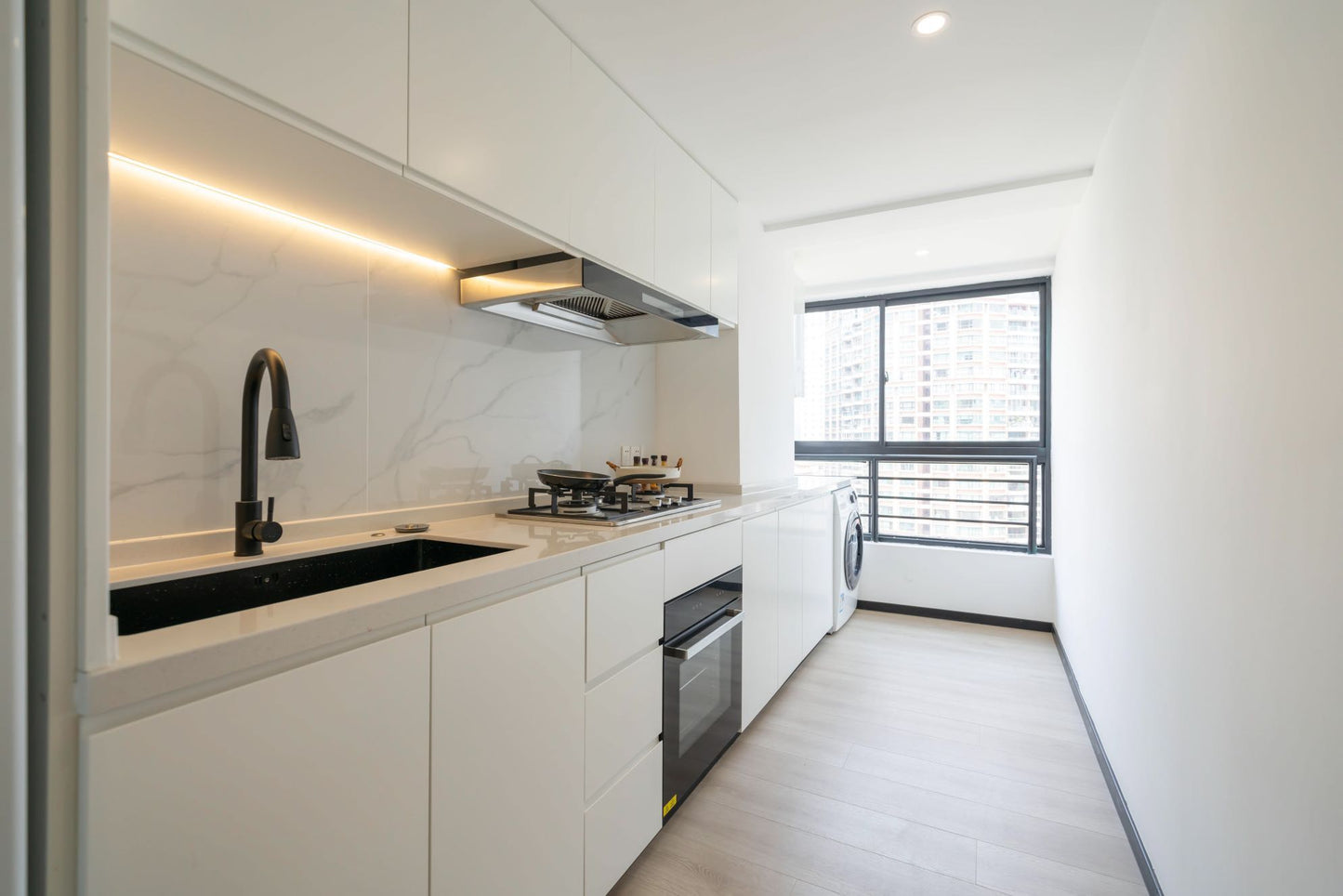 Modern 3br at zhening rd courtyards 东方剑桥3房带地暖