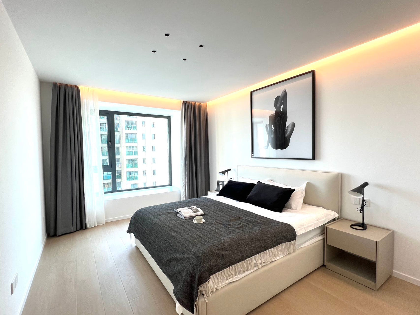 Spacious 3+1br with floor heating / Xujiahui 徐家汇花园3+1房