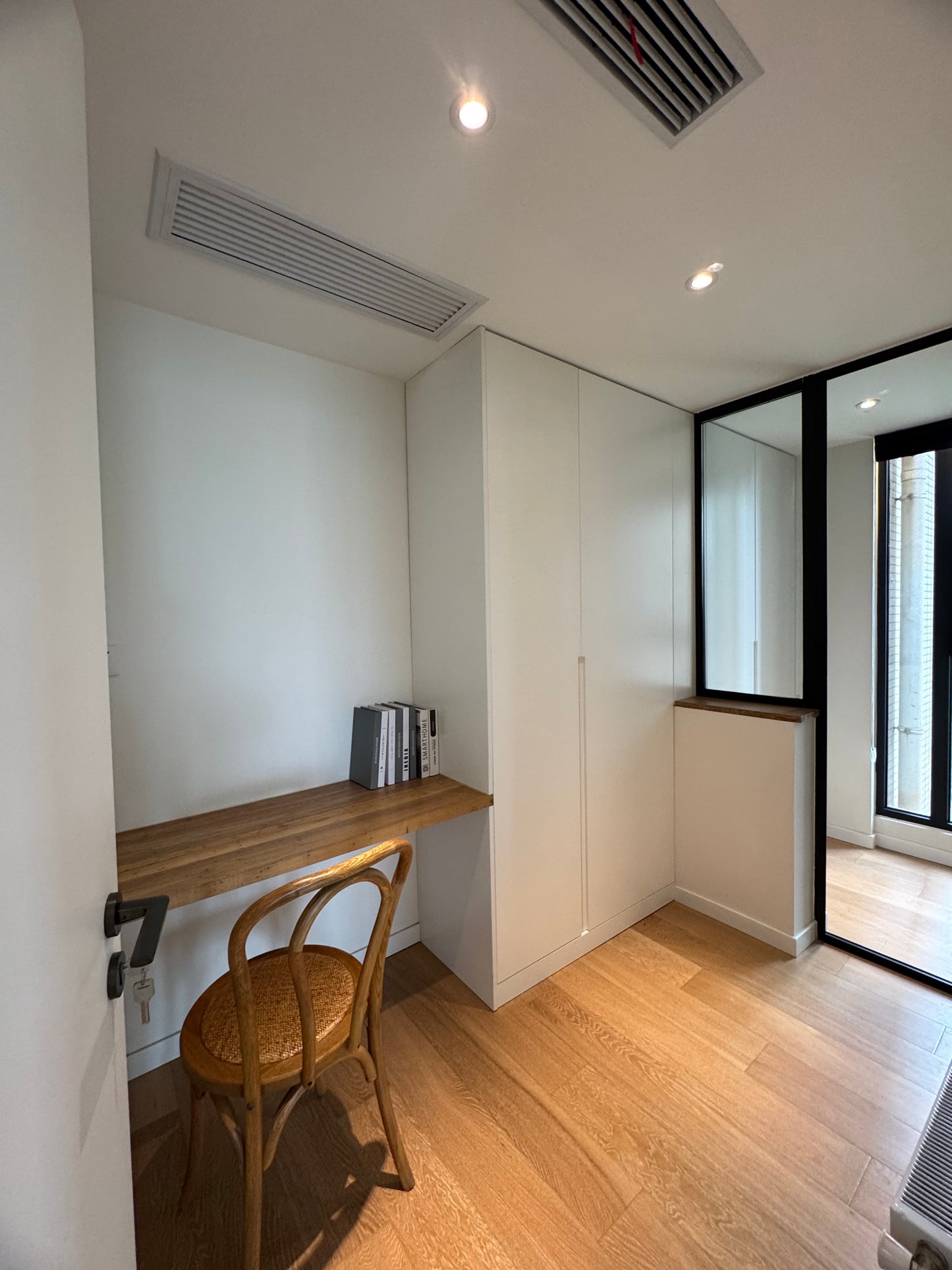 Nice 3br + study at la doll 国际丽都3+1房公寓