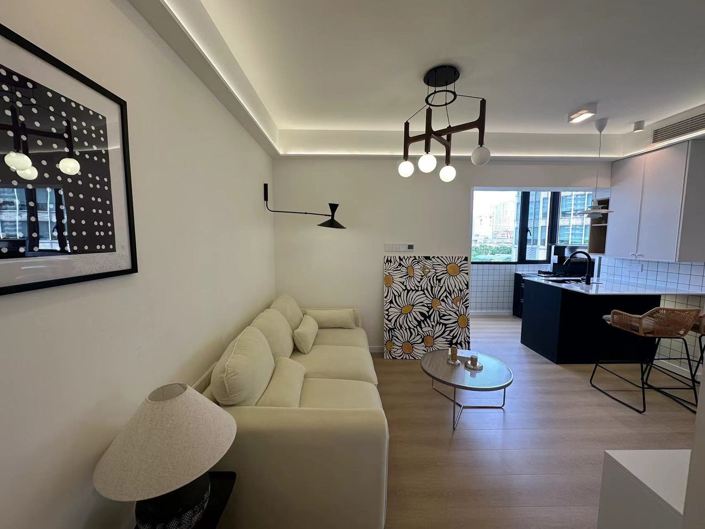 Beautiful 1br apt , floor heating / west nanjing rd 达安城1房