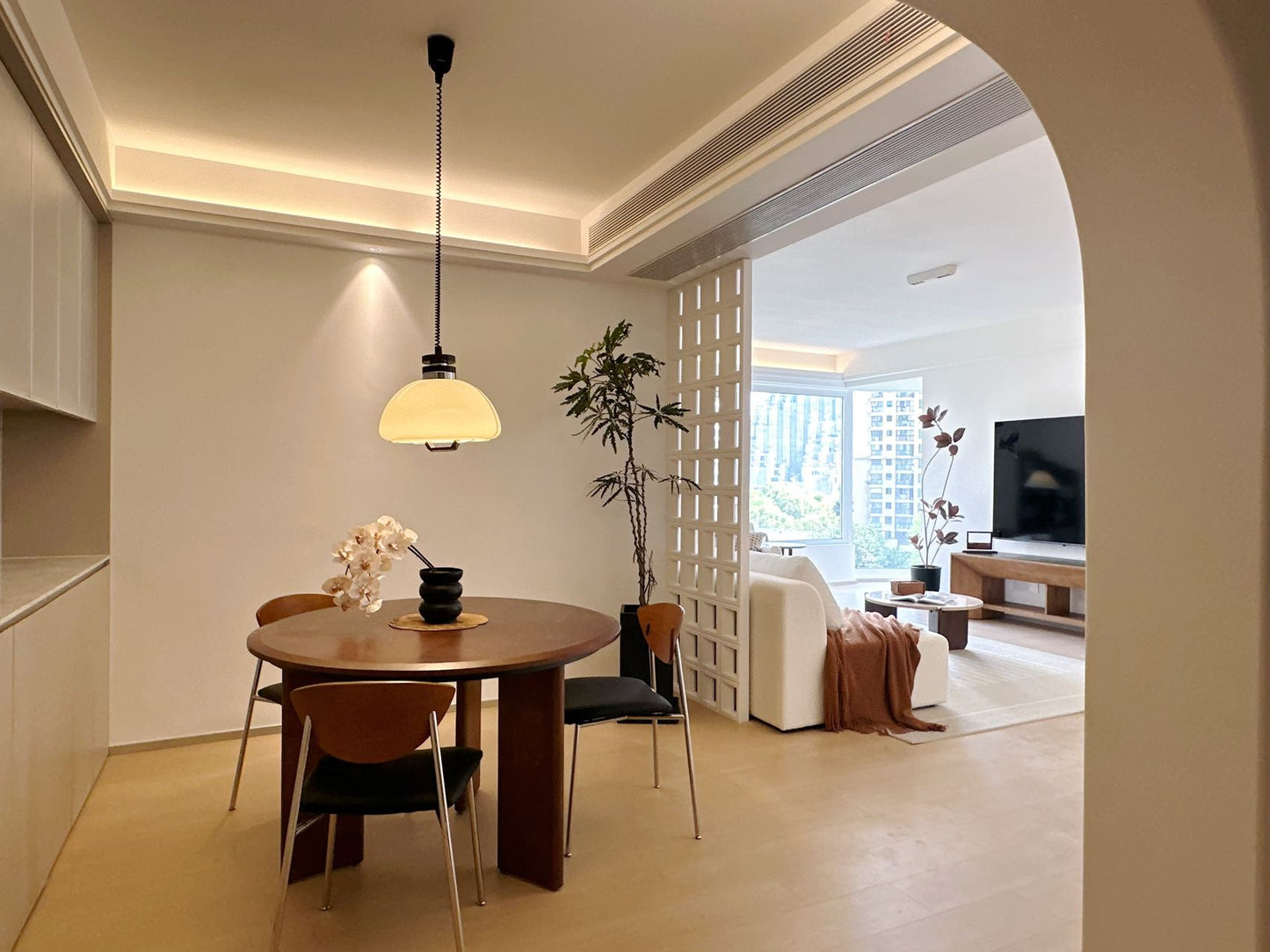 Modern 3br apt good design 中远两湾城3房