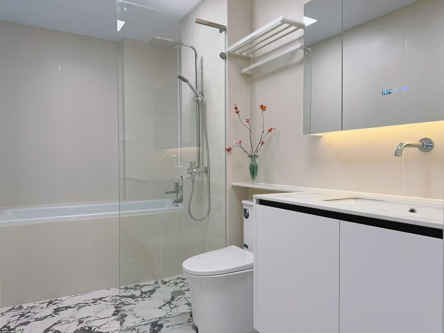 zhongshan park 1br with floor heating 路易凯旋宫1房带地暖