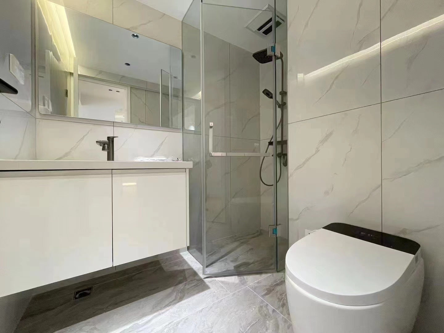 one park avenue 2br apt 静安枫景2房