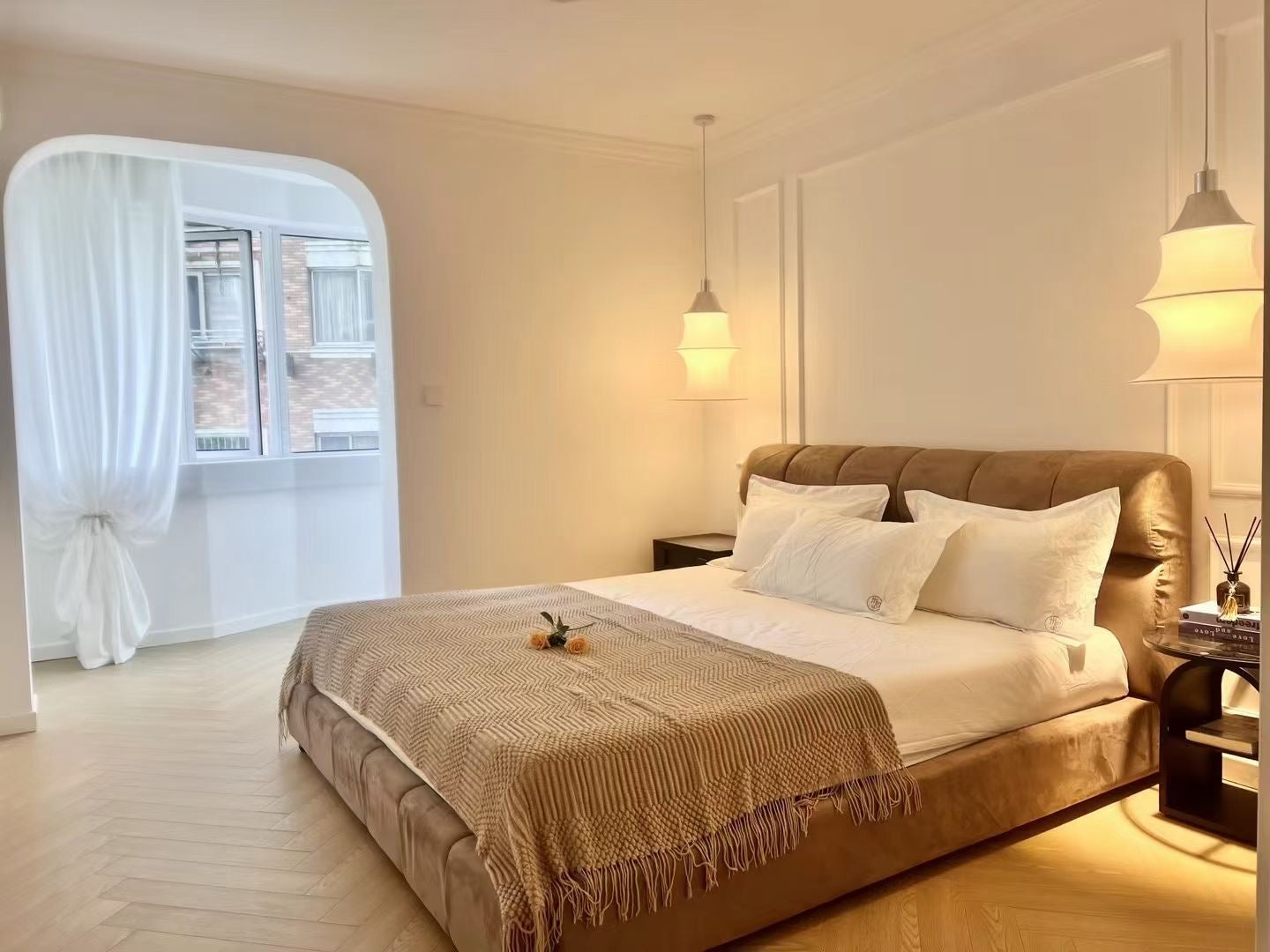 Modern 2br with floor heating in Jingan 日高公寓2房