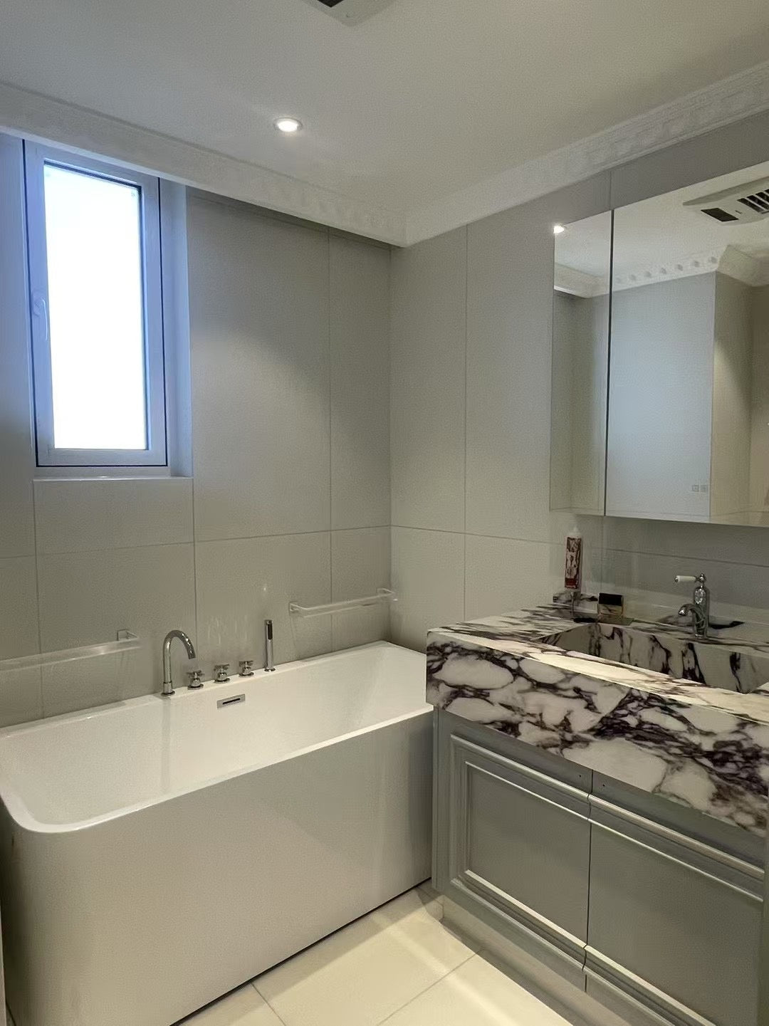 Beautiful 4br apt with river view 陆家嘴仁恒滨江园4房