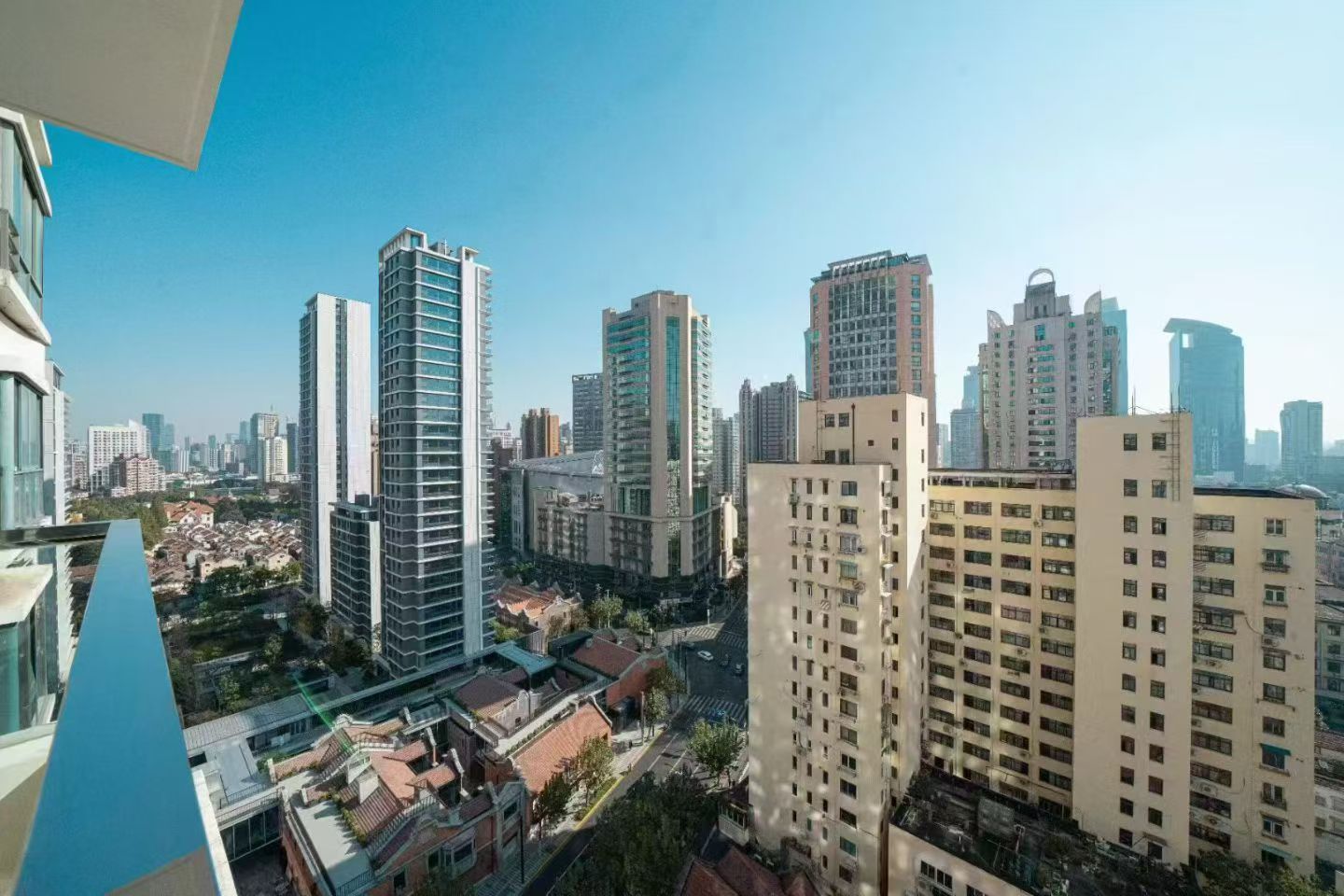 Modern 2br 2baths with balcony 康宁雅庭2+1房