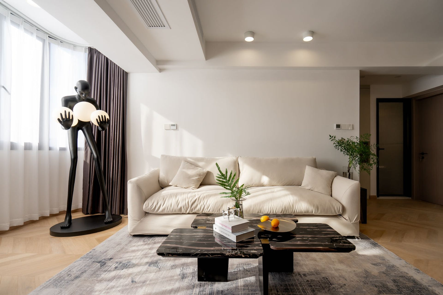 Modern 3br apt at north Xiangyang rd 襄乐大厦现代3房
