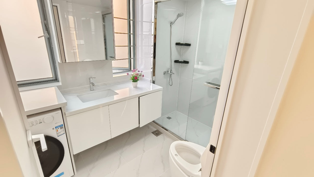 Modern 3br apt near Xintiandi 黄浦新苑3房