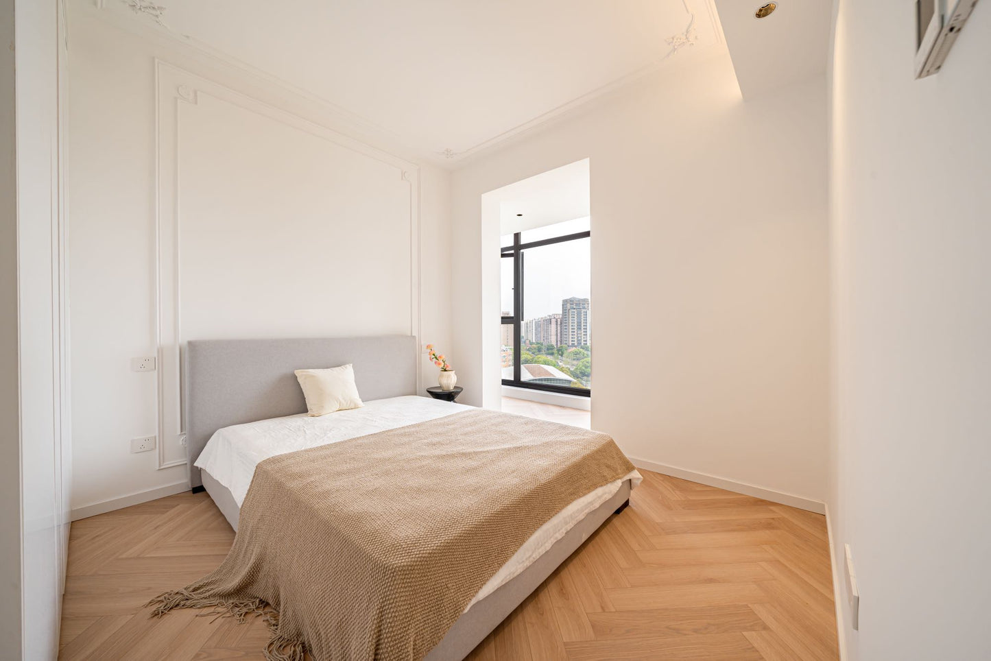 Luxury 4br 200sqm at Gubei 古北新苑4房200平米