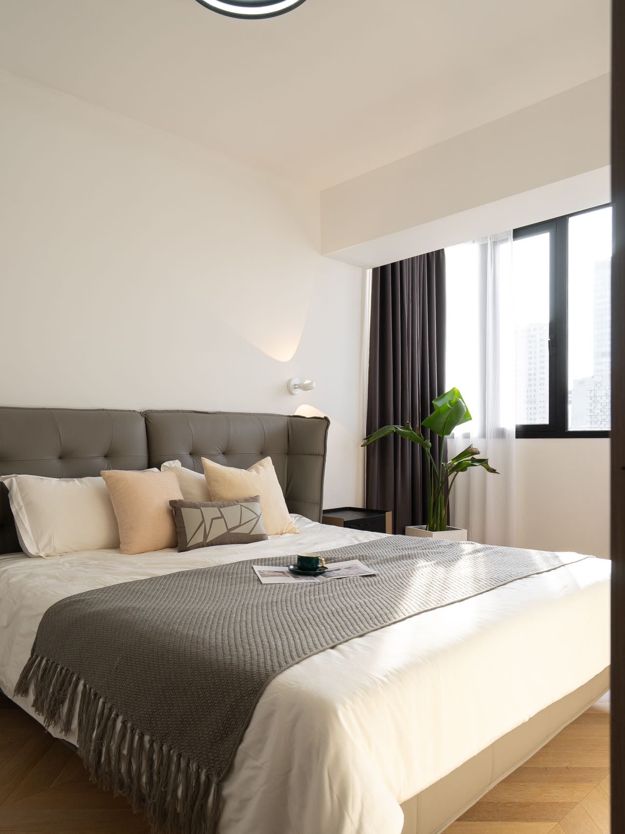 Modern 3br apt at north Xiangyang rd 襄乐大厦现代3房