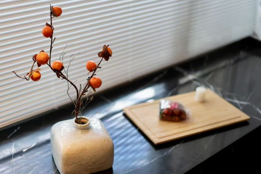 Nice 3br with balcony at Jingan four seasons 静安四季3房新装修带阳台