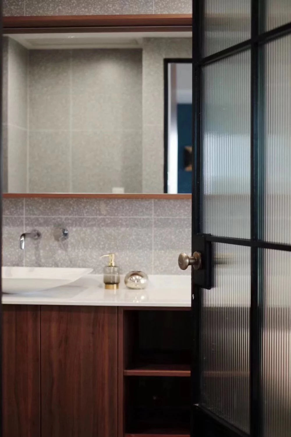 modern 1br with study at jingan 静安紫苑1房+书房