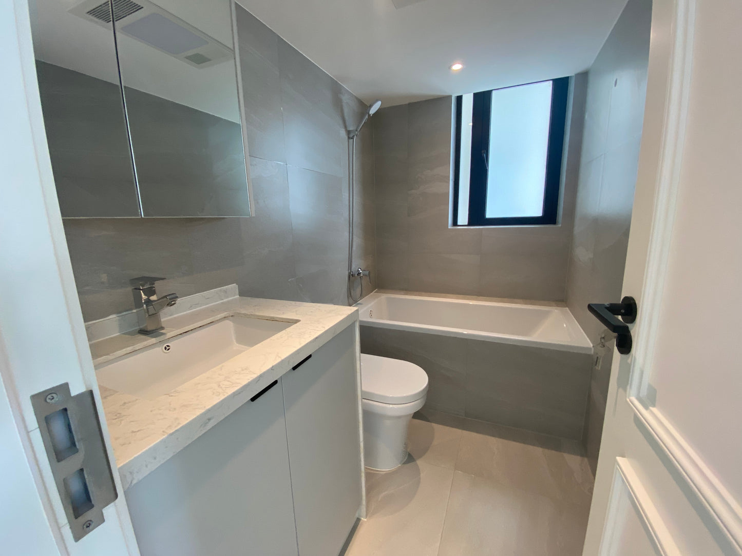 South shanxi rd 3br with nice view 陕西南路步高苑3房