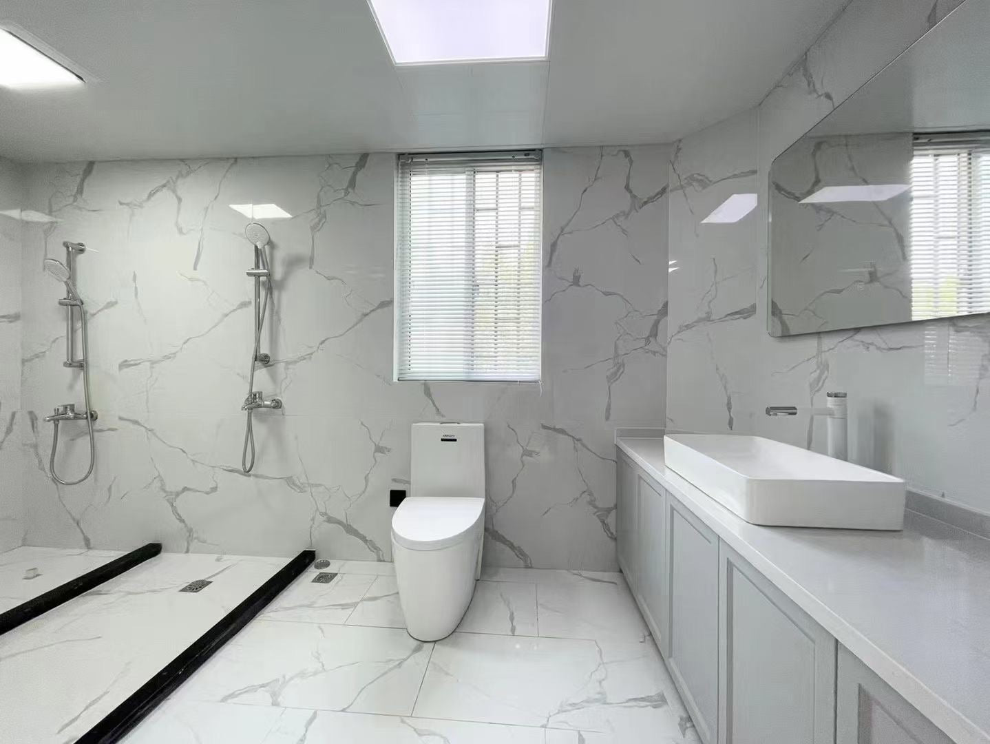 spacious 1br apt with balcony 江苏路地铁口超大1房