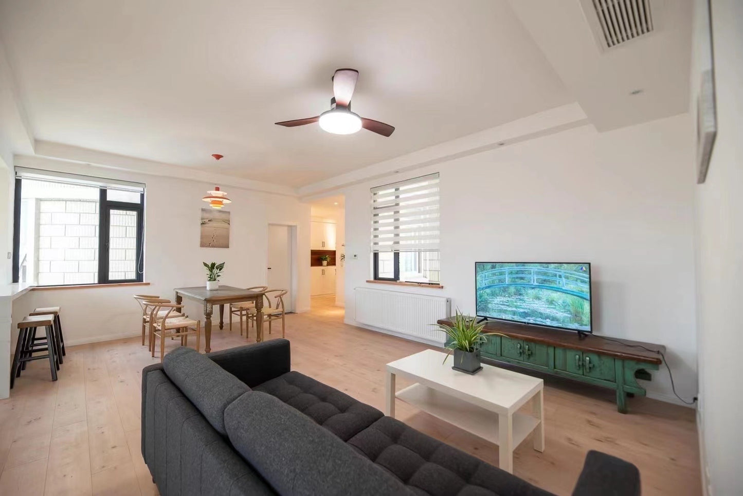 xintiandi 3br apt with heaitng / balcony 新天地建国公馆3房带墙暖