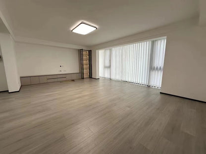 Spacious 4br 200sqm at Gubei 黄金城道4房200平米