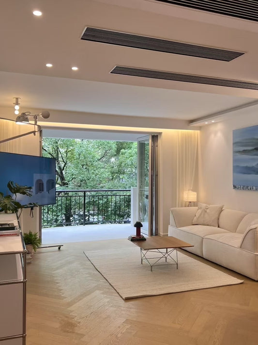 Modern 2br apt with balcony 静安康寓2房带阳台