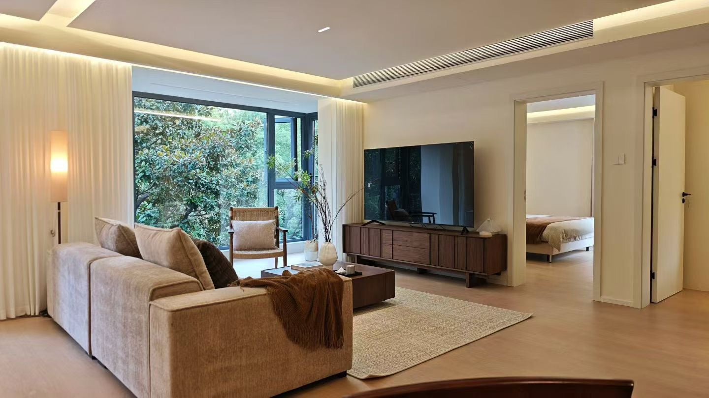 Suzhou river 2br apt with terrace 中远两湾城2房带露台