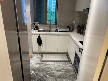 Modern 3br apt / free gym and pool 静安枫景3房